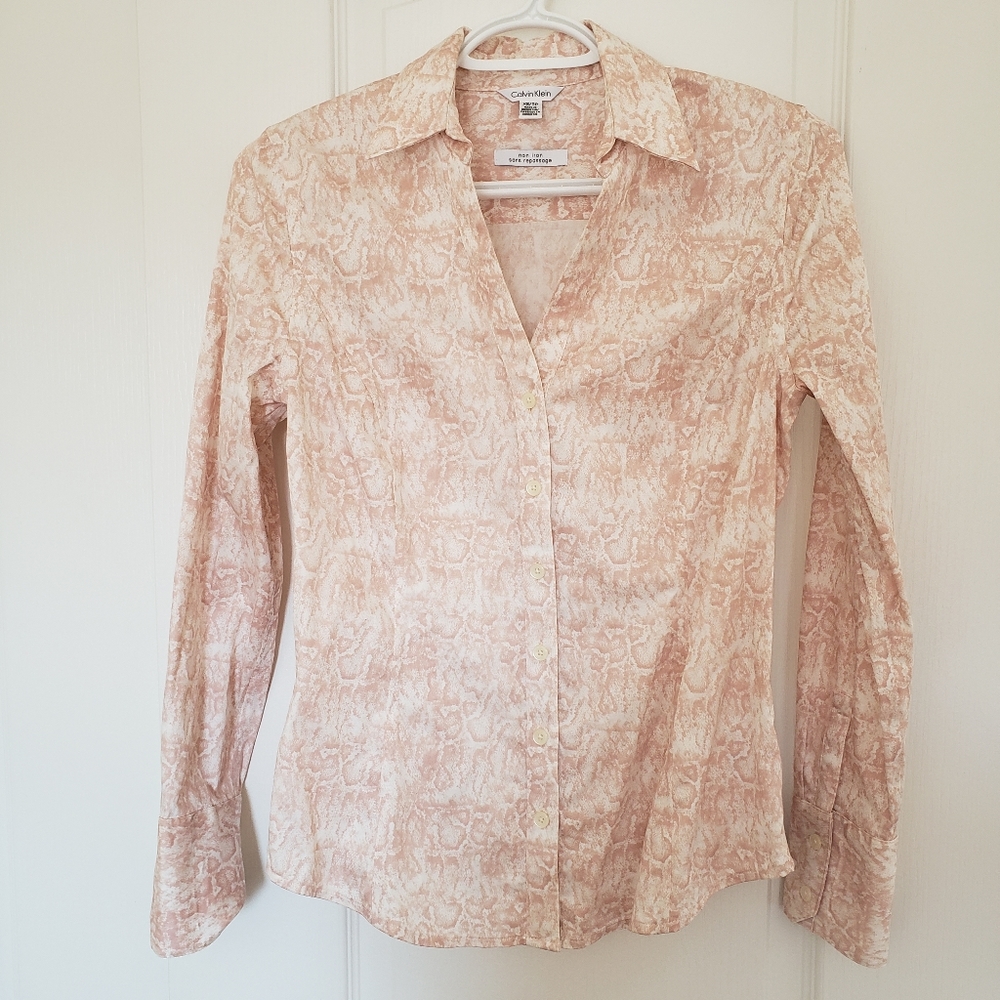 Calvin Klein slim fit dress shirt in XS, worn once